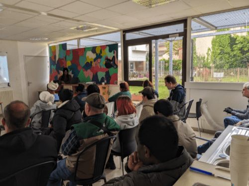 Animation de sensibilisation aux consommations d’eau auprès des résidents de la RS, de la maison relais, du CPH et du CADA de Poitiers. Merci à Kokou et Irène, volontaires en services civiques sur la mission de sobriété énergétique ainsi qu’à toute l’équipe sur place !