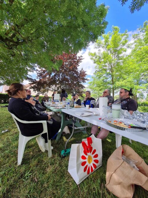 Retour en photos du tournoi de pétanque inter pension de famille de l’Yonne ( Auxerre, Avallon et Sens)Les résidents de Sens ont encore remporté la coupe mais les adversaires n’ont pas démérité !