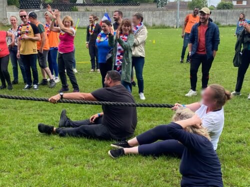 Le 21 juin, les salariés de l’UT Aisne étaient réunis pour une journée de cohésion sur le thème des olympiades.Après un repas servi par un Food Truck, tous ont pu participer à des activités diverses ( jeux picards, pétanque, tir à la corde…).Une excellente journée dans la bonne humeur.