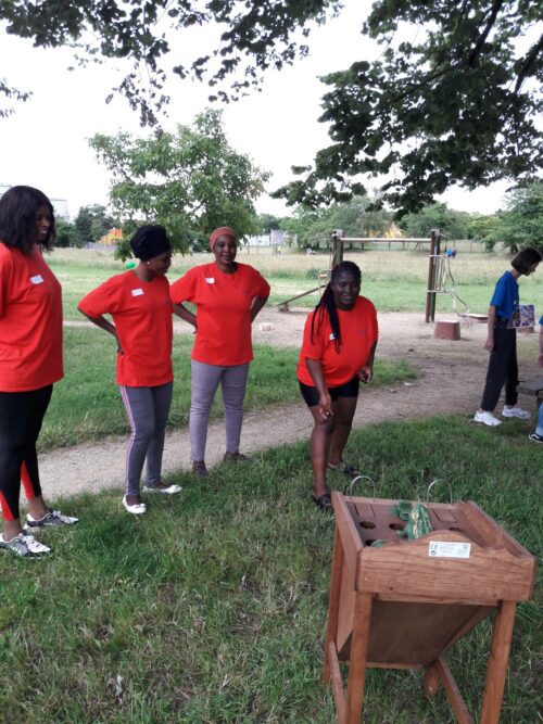 A l’occasion de la journée mondiale des réfugiés, les BPI accompagnés par Coallia dans la Vienne se sont retrouvés autour d’un temps sportif et festif au city park de Bel-Air à Poitiers.Au programme de cette édition 2024 : matinée dédiée aux Olympiades, pique-nique et démonstration de Slam.