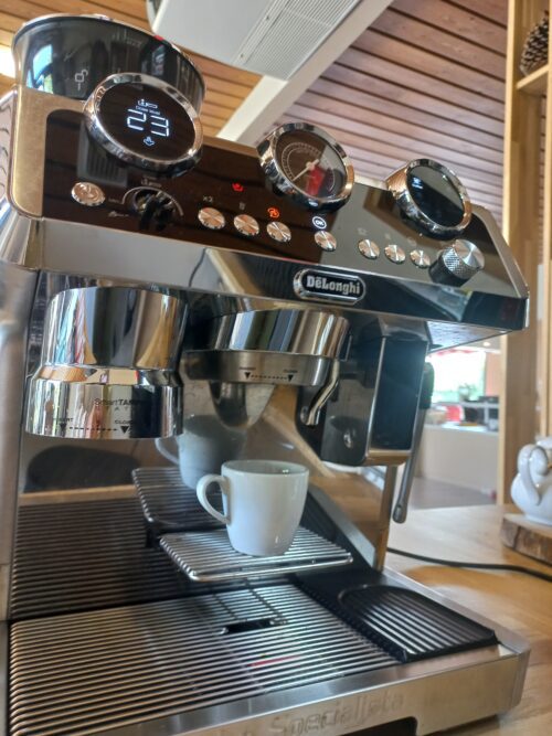 Le Café du Telhuet-Tiers-lieu, Ouvert du lundi au samedi 13h30/18h30Ouvert à tous ! Pour que nos établissements soient ouverts sur leur environnement.