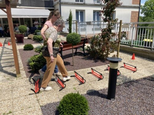 Découverte de l’athlétisme avec Neosilver à l’Ehpad les larris, le 25 juin, dans le cadre des JO Paris 2024, une découverte autour de l’athlétisme a été organisé avec Néosilver. Merci a l’éducateur sportif pour son implication.