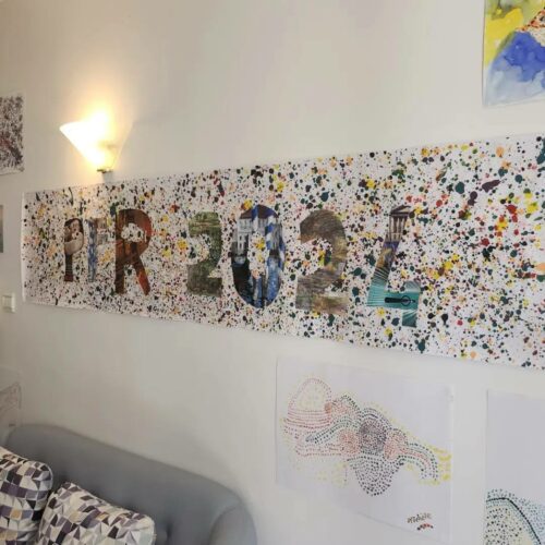 Le 25 juin, la plateforme de répit a eu le plaisir d’exposer les œuvres d’art réalisées par les aidants tout au long de l’année lors de l’atelier créativité animé par Hélène, notre psychologue. Aidants, aidés et nos partenaires du médico-social ont fait le déplacement pour soutenir cet événement.