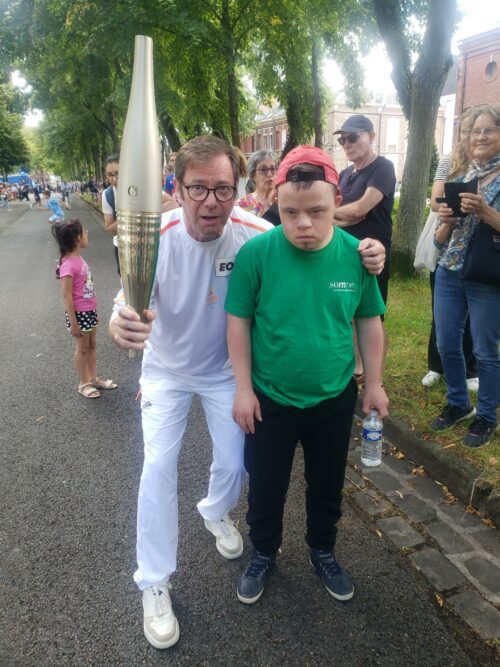 Après 3 représentations de leur chorégraphie, nos danseurs du SAVS-R et de l’EANM d’Albert garderons un joli  souvenir des jeux paralympiques et du passage de la flamme à Amiens.