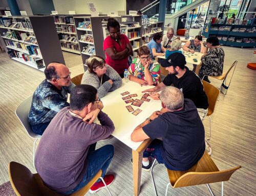 Après-midi jeux de société à la médiathèque « Le Zèbre » d’Albert, ce vendredi 09/08/24. EANM / SAVSR « Les Tisserins »