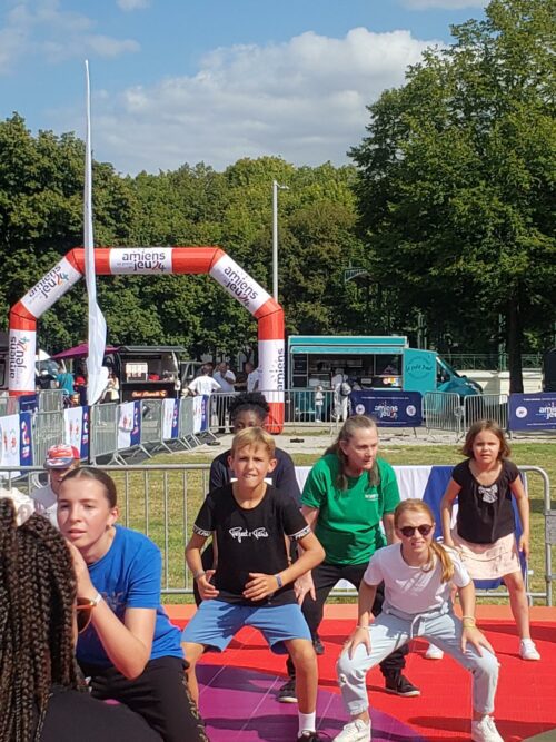 Après 3 représentations de leur chorégraphie, nos danseurs du SAVS-R et de l’EANM d’Albert garderons un joli  souvenir des jeux paralympiques et du passage de la flamme à Amiens.