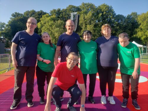 Après 3 représentations de leur chorégraphie, nos danseurs du SAVS-R et de l’EANM d’Albert garderons un joli  souvenir des jeux paralympiques et du passage de la flamme à Amiens.