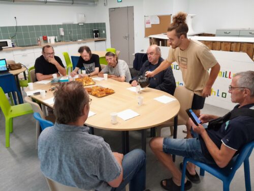 Bonjour à tous, pour terminer cette semaine, notre petit déjeuner habituel autour de grande discussions de sécurité et, de nos futures activités.Bonne fin de journée à vous de la part des résidents de la pf d’Essômes sur Marne, de Romain et Bruno