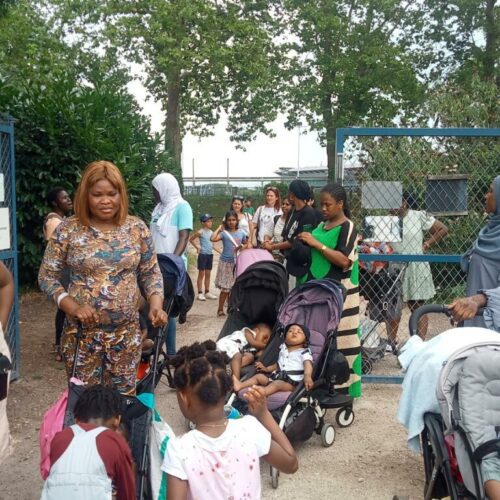 Le 31 juillet, les familles des centres Lima Netter et Saint Joseph ont eu l’occasion de visiter la ferme de Paris.Un moment convivial pour faire connaissance entre les deux structures en pleine nature.