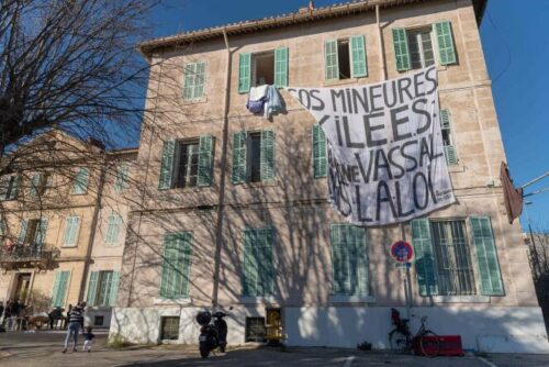 Diffusion du documentaire « 18 mois » lors du Congrès de la Fédération des acteurs de la solidarité, qui retrace l’incroyable aventure qu’à été cette expérience de vie dans le squat Saint-Just à Marseille.Disponible ici : https://m.youtube.com/watch?v=CSr_gGmDGec