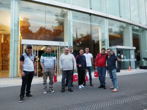 Les résidents du Foyer Beaumanoir d’Evran en séjour à Paris du 02 au 03/09/2024 (merci à Léandre pour l’accueil parking rue Falguière) . Au programme le lundi, Edern, John, Christian, Florian et David ont pu visiter les studios de Radio France, ouverts pour l’occasion par l’oncle d’un résident…