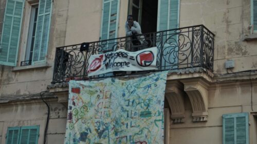 Diffusion du documentaire « 18 mois » lors du Congrès de la Fédération des acteurs de la solidarité, qui retrace l’incroyable aventure qu’à été cette expérience de vie dans le squat Saint-Just à Marseille.Disponible ici : https://m.youtube.com/watch?v=CSr_gGmDGec