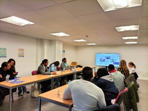 Comme chaque mois les nouveaux entrants de la DT Paris participaient à la session intégration animée par le siège. L’occasion pour les nouveaux collègues de l’hébergement social, du logement accompagné et du médico-social de se rencontrer, de mieux connaitre COALLIA & le territoire