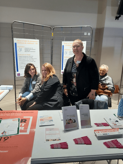 L’équipe éducative du territoire Allier a participé hier à l’organisation et l’animation des stands de Veille sociale (Hébergement d’Urgence, Samu Social, Accueil de Jour et prise en charge des personnes victimes de violence) lors de la journée Hébergement d’Urgence organisée par le SIAO 03.