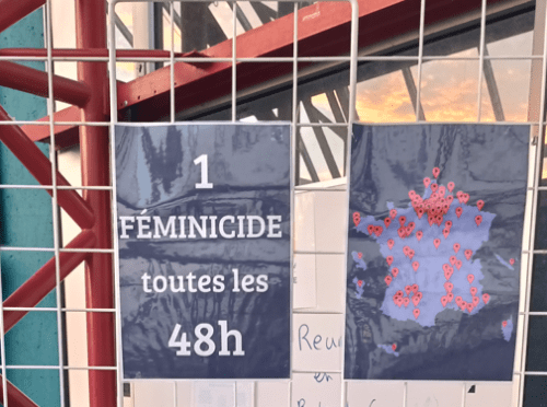 Le lundi 25 novembre, journée internationale de la lutte contre les violences faites aux femmes, nous nous sommes rendu au lycée Condorcet de Méru afin de participer à une conférence sur le consentement. Celle ci était présentée par des élèves de terminales et leur professeur de droit.
