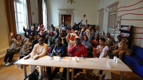 Les CHU GOFFMAN – DURKHEIM/HERITIER – WINNICOTT du plateau de Paris 15ème ont organisé la toute première édition d’un incroyable talent. Les travailleurs sociaux ainsi que les bénéficiaires – adultes et enfants – ont participé joyeusement au concours alliant la danse, le chant, la cuisine