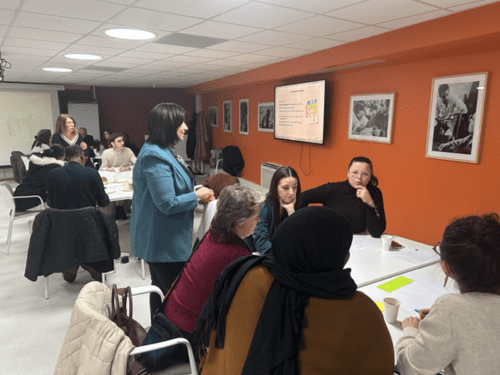 La 1ʳᵉ éd des Matinales des Acteurs de l’Intégration des BPI, rencontre régionale des équipes CPH idf, s’est tenue le 10/01/25 à Paris.Au programme, des interventions et des ateliers collaboratifs dédiés à l’échange de bonnes pratiques et à la réflexion sur les défis liés à l’intégration des BPI.
