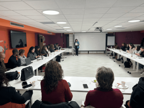 La 1ʳᵉ éd des Matinales des Acteurs de l’Intégration des BPI, rencontre régionale des équipes CPH idf, s’est tenue le 10/01/25 à Paris.Au programme, des interventions et des ateliers collaboratifs dédiés à l’échange de bonnes pratiques et à la réflexion sur les défis liés à l’intégration des BPI.