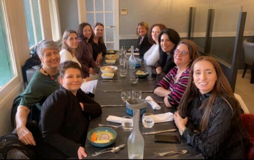 Repas d’équipe GAD 89 pour fêter la nouvelle année.Un moment d’échanges et de convivialité. Au quotidien, toutes éparpillées sur notre département… Se retrouver autour d’un bon repas : quoi de mieux pour commencer l’année? Equipe Insertion Yonne