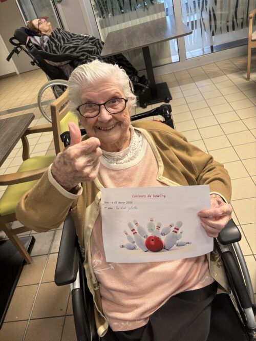 Concours de bowling Ehpad Les Larris Coalliajeudi 6 février, le concours mensuel de bowling à eu lieu, un grand bravo à Juliette, notre grande gagnante!