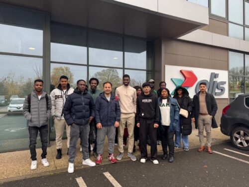 AGIR 78 a organisé une action d’insertion professionnelle pour une trentaine de BPI en partenariat avec ELIS (usine de blanchisserie à Nanterre).Après une présentation de l’entreprise, une visite d’usine et une section de recrutement sur site, cette initiative a permis la signature de 15 contrats.