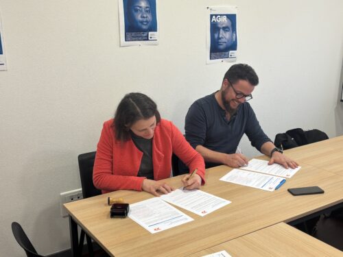 Dans le cadre du programme AGIR, une réunion thématique s’est tenue dans les Vosges en présence de nos partenaires institutionnels. À cette occasion, la convention départementale de partenariat AGIR a été officiellement signée, en présence de la Directrice, Mme HEYDEN, DT OFII de Metz !