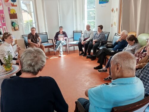 Le temps d’un instant, les mots ont pris vie…Merci à notre conteuse d’avoir offert évasion et émotions à l’accueil de jour de Saint-Chéron.