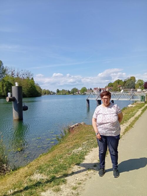 Samedi dernier, sur les bords de l’Yonne, pétanque et pique-nique sous le soleil pour la pension de famille de Sens !