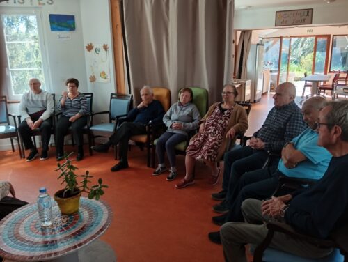 Le temps d’un instant, les mots ont pris vie…Merci à notre conteuse d’avoir offert évasion et émotions à l’accueil de jour de Saint-Chéron.