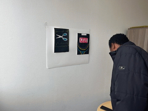🎨Atelier d’art thérapie n°7 avec le groupe du CADA SUD !🇬🇳 La Guinée a l’honneur pour la partie transculturelle 🎶 la langue peul valorisée avec l’artiste Saifond ✏️ une variété de techniques artistiques  et des projets qui avancent! 🖼️ J- 20  avant l’exposition !