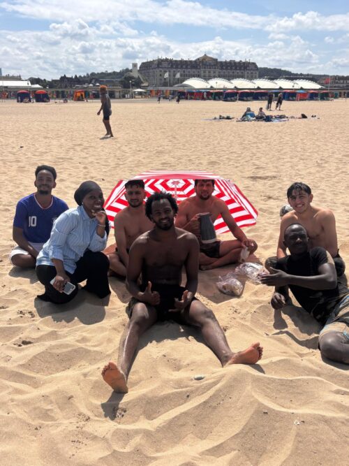 L’HUDA Coallia Créteil a eu le plaisir d’accompagner 12 personnes lors d’une journée à la plage de Deauville.Au programme : baignade, détente, promenade et moments de convivialité. Une journée riche en sourires et en échanges, qui restera un beau souvenir pour tous.